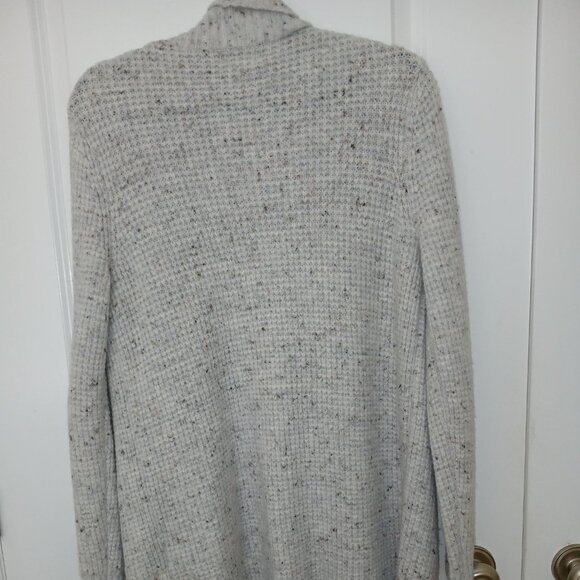 Old Navy Women's Cream Cardigan Sweater - Picture 3 of 5